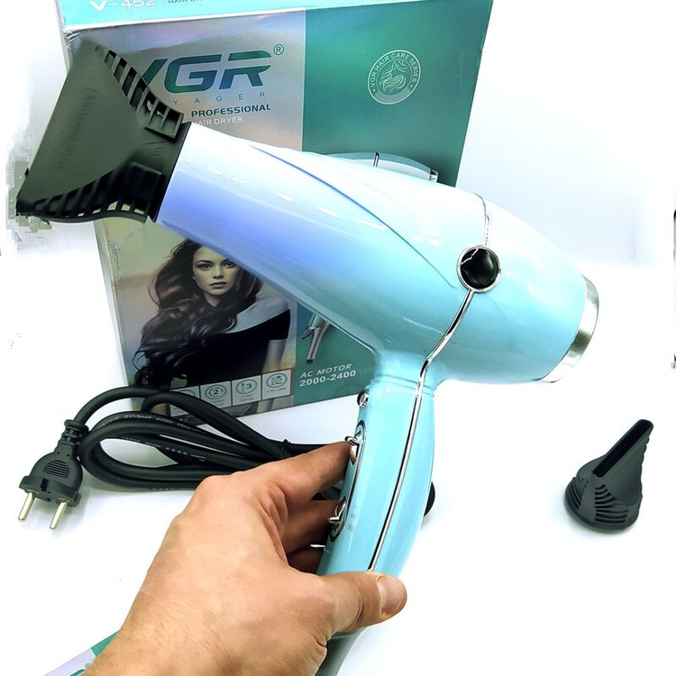 سشوار وی جی ار اصلی و اورجینال شرکتی دارای کابل سه متری با کابل صنعتی کابل ژله ای ،دارای قابلیت تعویض فیلتر